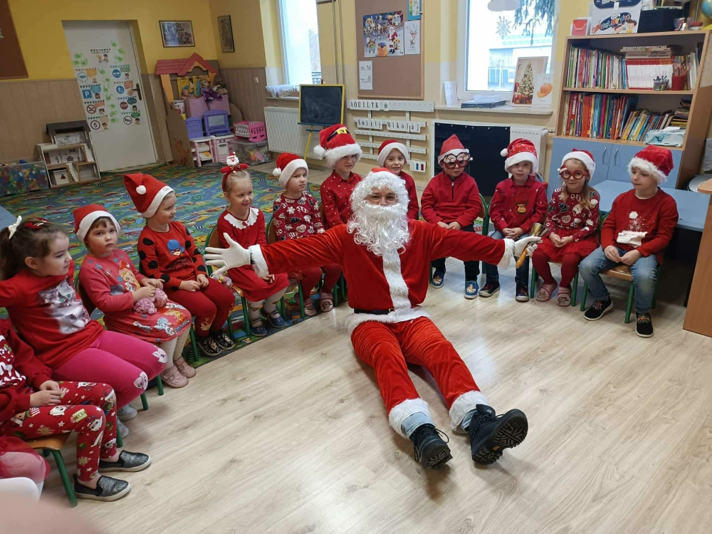 Wizyta Świętego Mikołaja w Oddziale Przedszkolnym